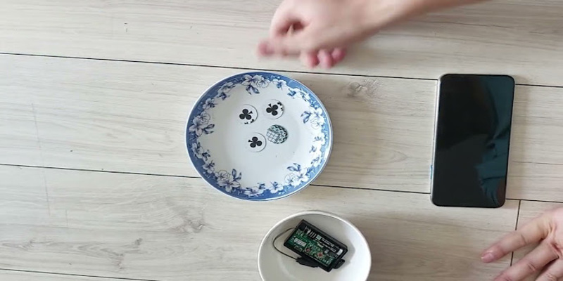 Chỉ cần bấm nút, người chơi sẽ thay đổi kết quả
